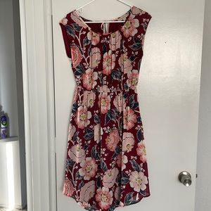 Flowery Loft dress like new, size medium